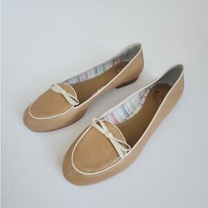 White Mountain Leather Tavia Flats